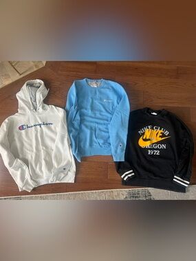 Mens Sweatshirts - Medium